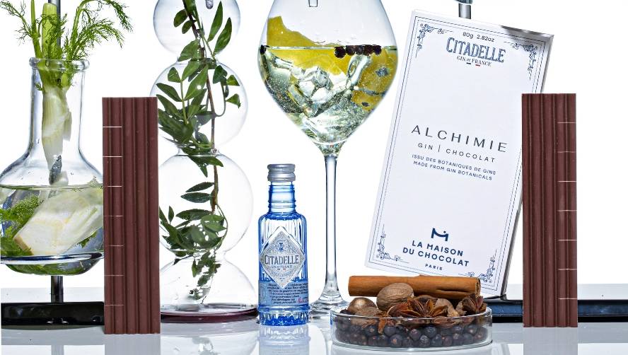 DARK CHOCOLATE GIN BAR
