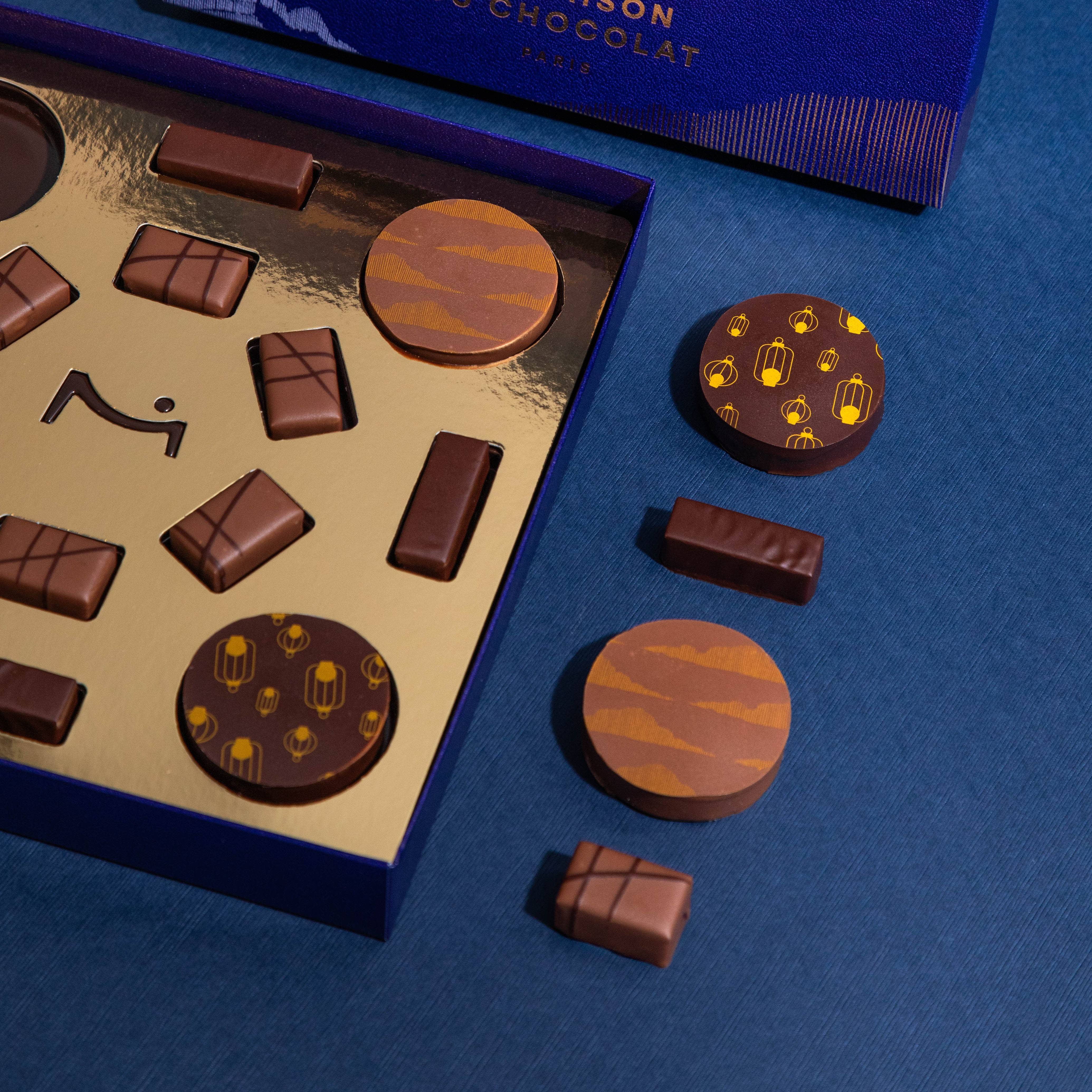 Gold Lanterns MoonChocolate Gift Box