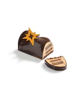 La Maison du Chocolat Figaro buche 5 people cut into two on a white background