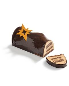 La Maison du Chocolat Figaro buche 7 people cut into two on a white background