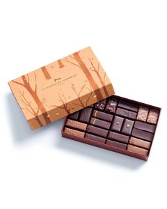 Photo fond blanc Coffret Maison Noir et Lait Automne 24 chocolats La Maison du Chocolat