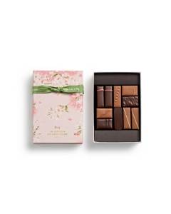 Cherry Blossom Gift Box 10 pieces on a white background