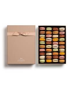 Macarons gift box 40 pi&egrave;ces