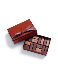 Gesture Gift Box 16 Pieces - La Maison du Chocolat