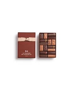 Coffret Attentions 16 chocolats sur fond blanc