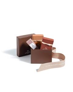 Boite Cadeau Montaigne sur fond blanc