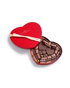 Coffret coeur 41 chocolats La Maison du Chocolat sur fond blanc