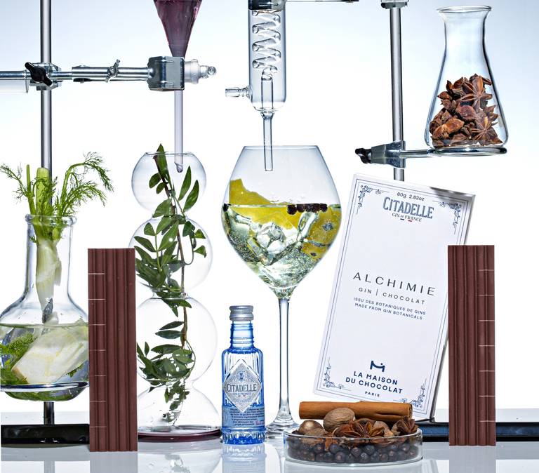 Alchimie Gin Dark Chocolate Bar Infused with Citadelle Gin botanicals