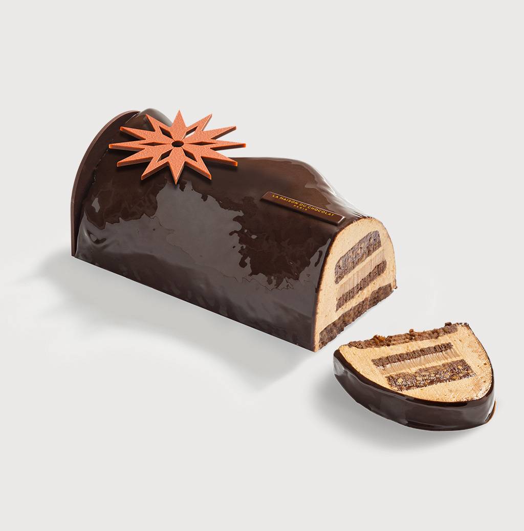 Figaro Buche de Noel Large on a gray background
