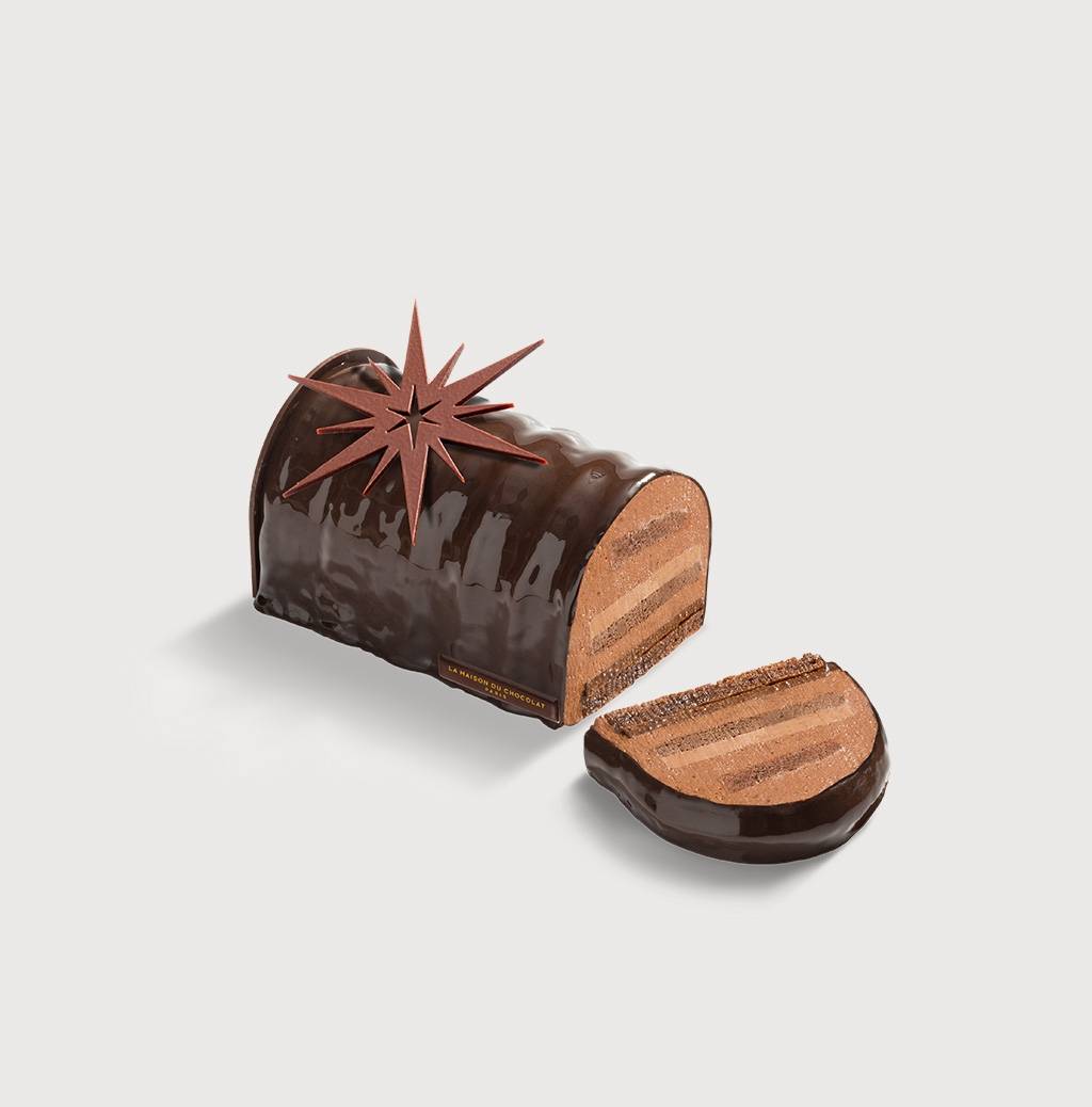 Caracas Buche de Noel Medium on a gray background