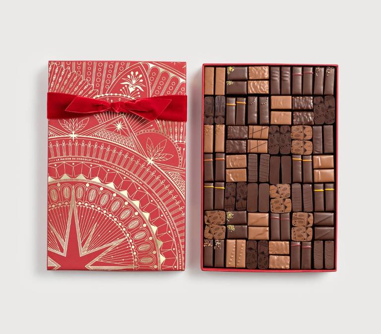 Haussmann Gift Box 84 pieces on a gray background