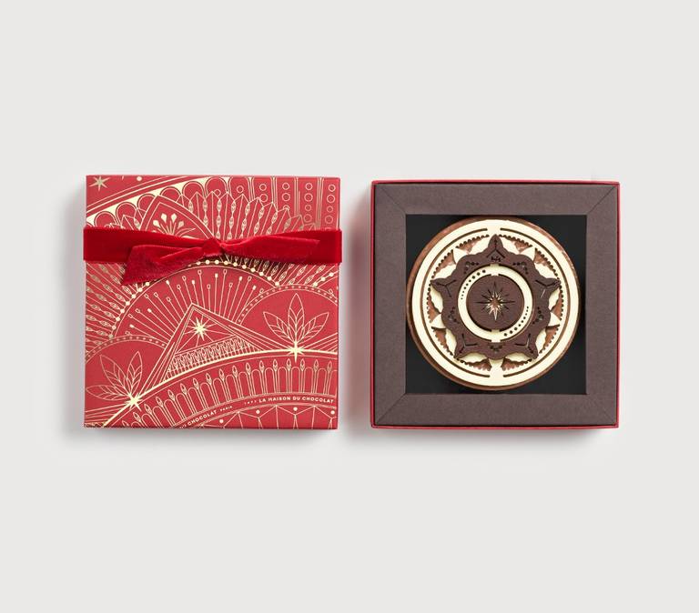 Étoile Bouchée on gray background