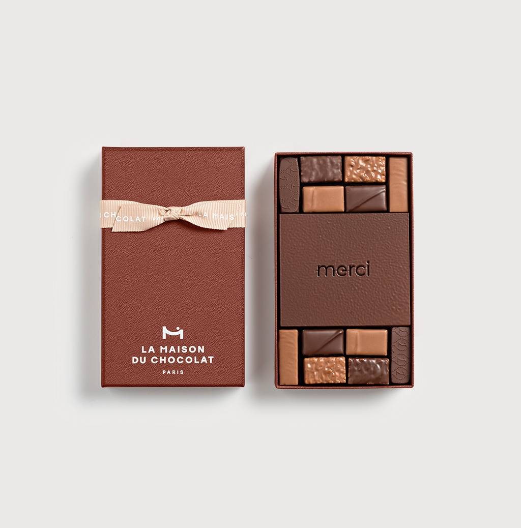 Coffret Merci 12 Chocolats sur fond gris