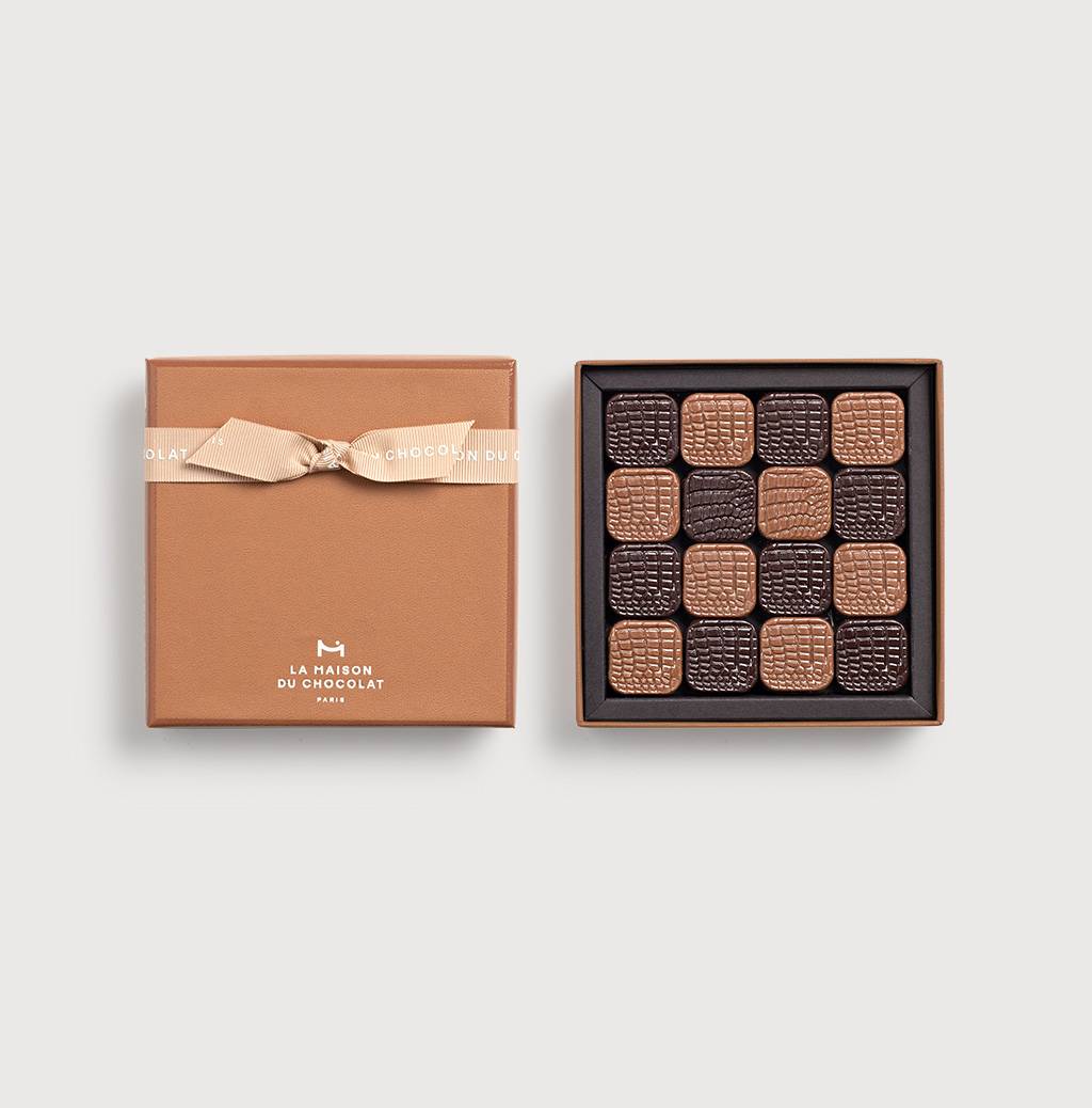 Coffret\u0020Damier\u0020pralin\u00E9\u002016\u0020pi\u00E8ces