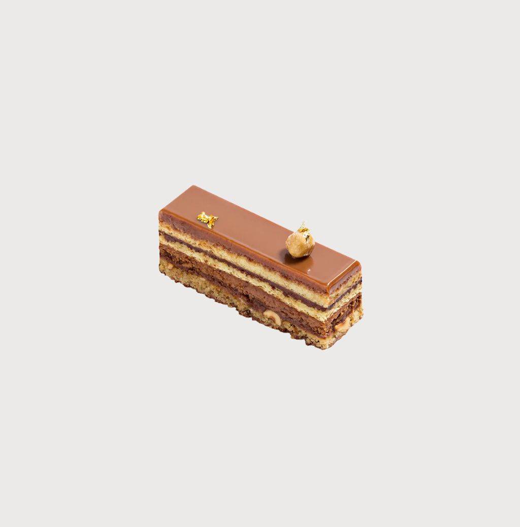 Figaro Entremet Small on a gray background