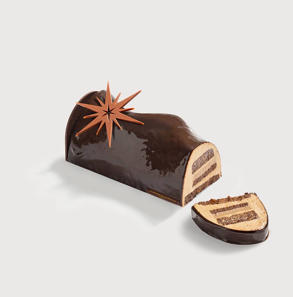 Figaro Buche de Noel Large on a gray background