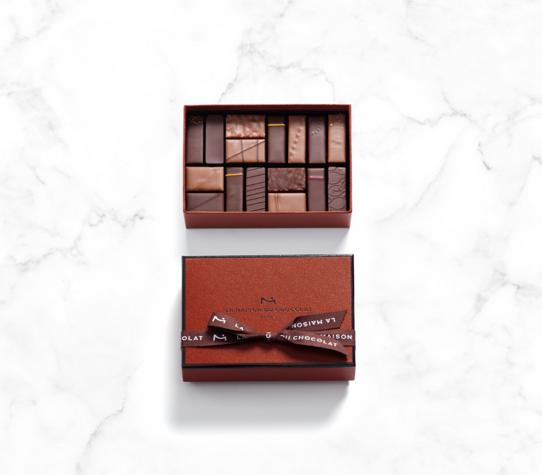Gesture Gift Box 16 Pieces - La Maison du Chocolat