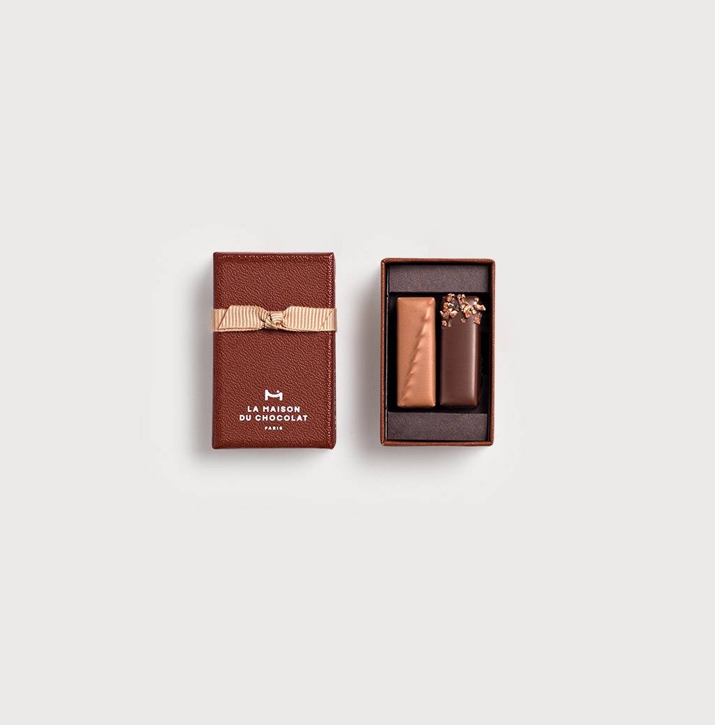Gesture Gift Box 2 Pieces on gray background