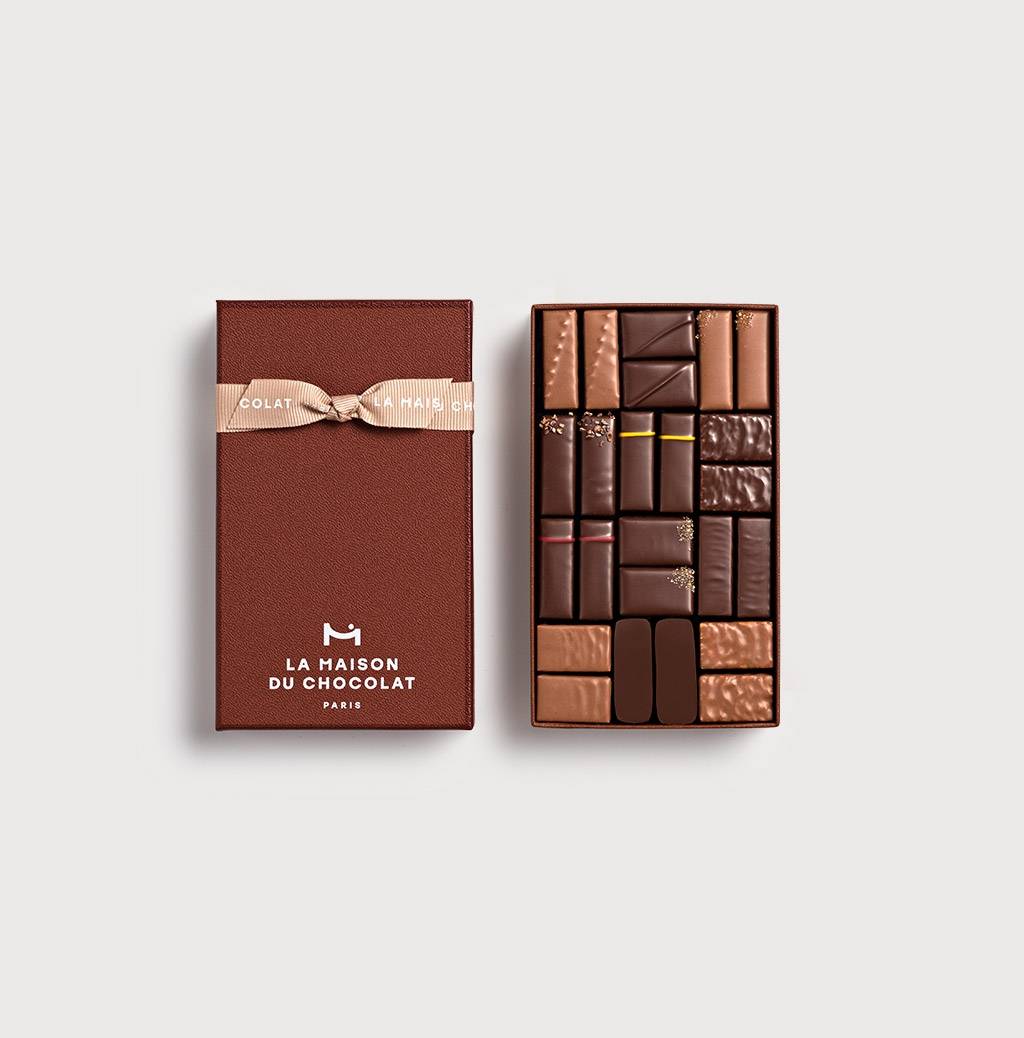 Coffret Maison 24 Pieces on a gray background