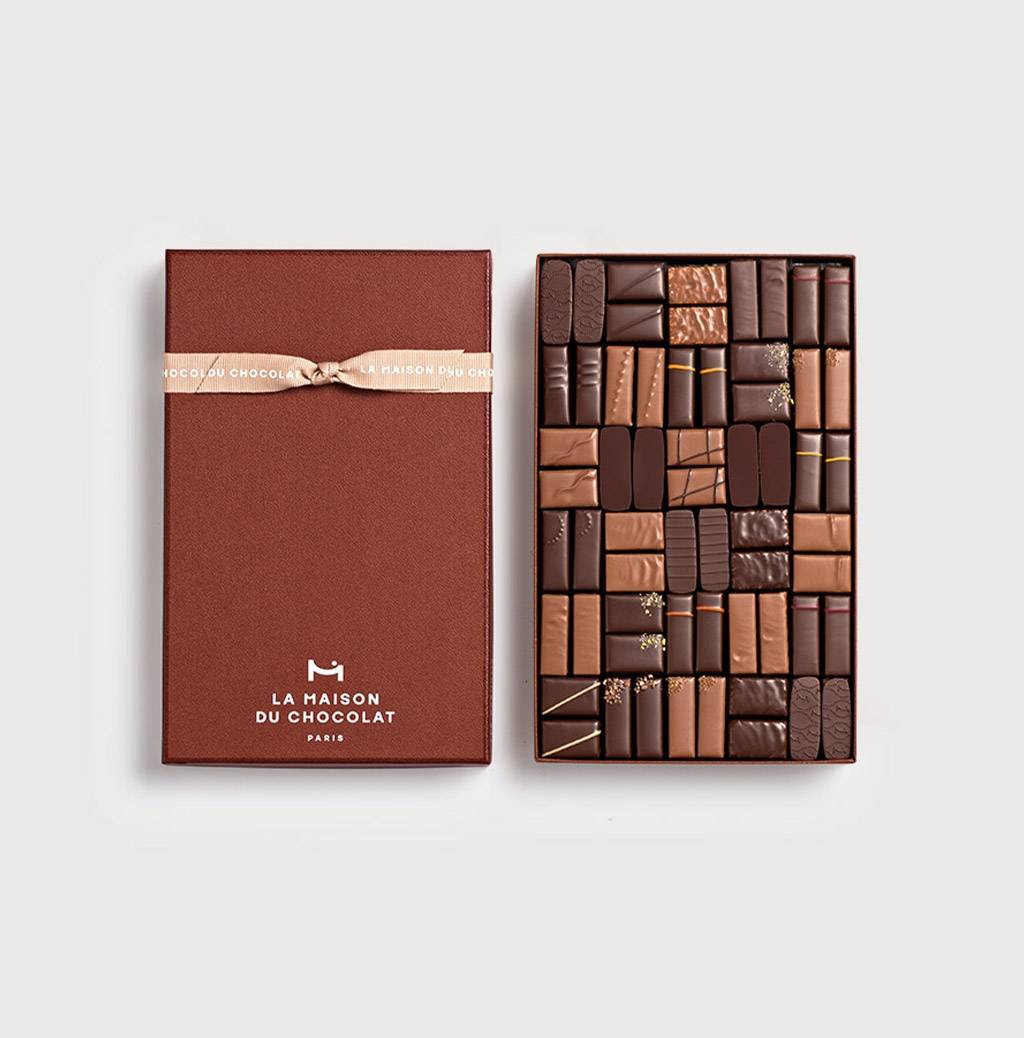 Coffret Maison, 60 pieces in grey background