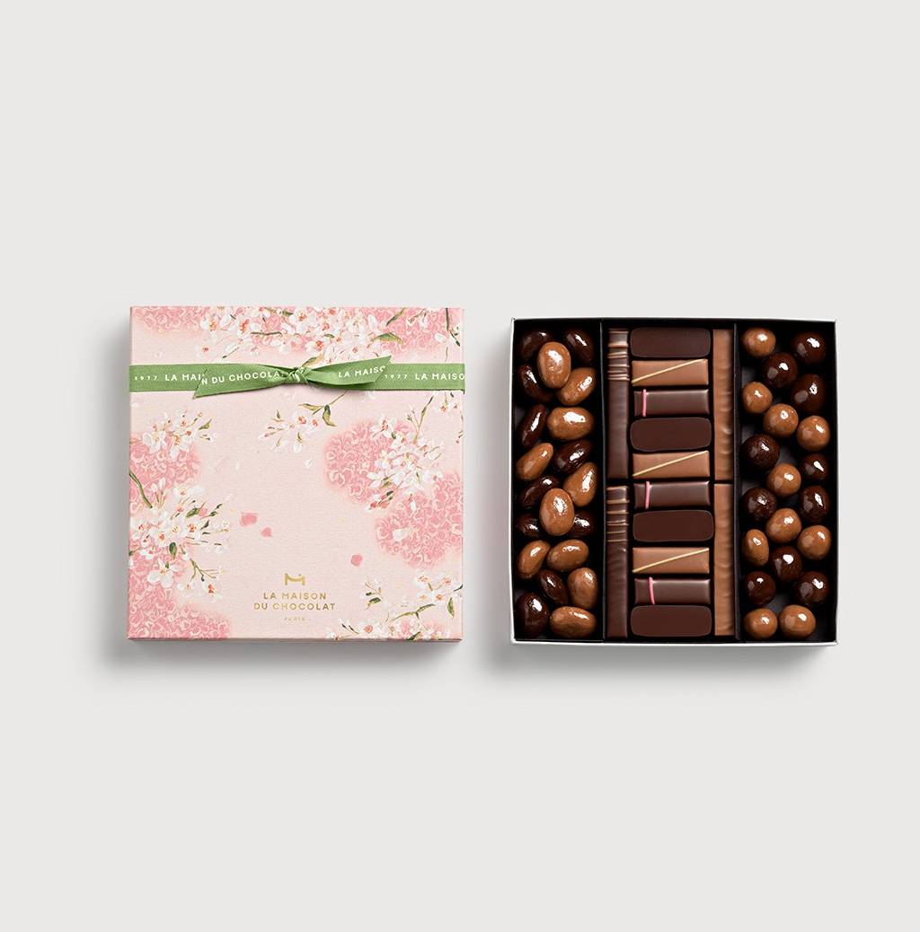 Cherry Blossom Craquant Gift Box in grey background