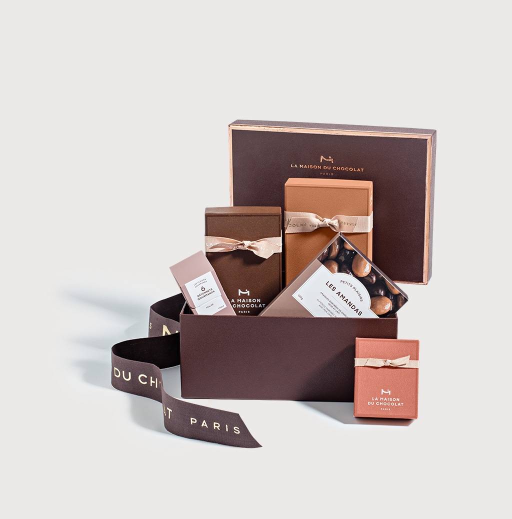 MARAIS GIFT BOX in grey background