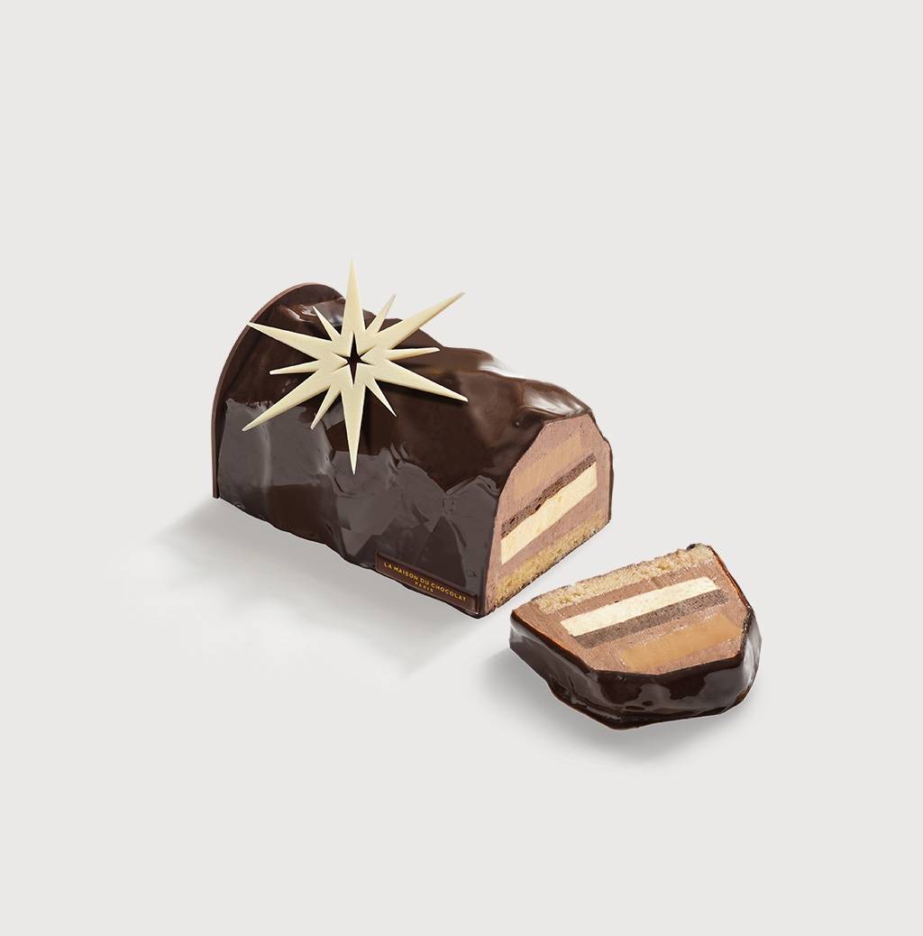 Maracuja Buche de Noel Medium on a gray background