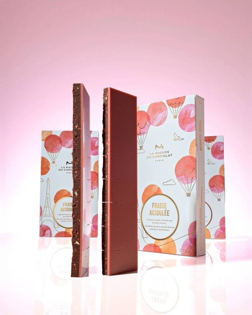 Mise en scène raffinée de la tablette Fraise Acidulée
