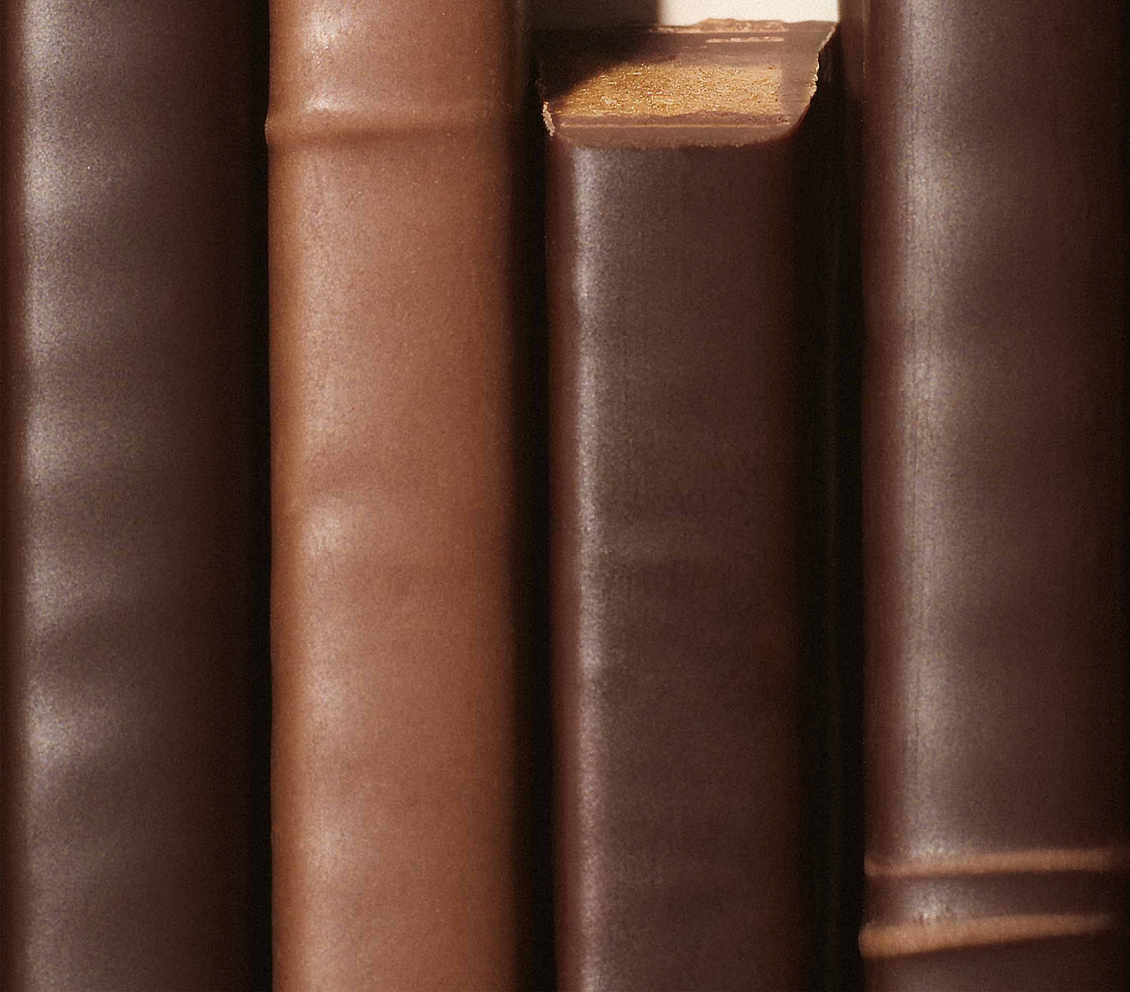 Elegant presentation of Orangettes cases
