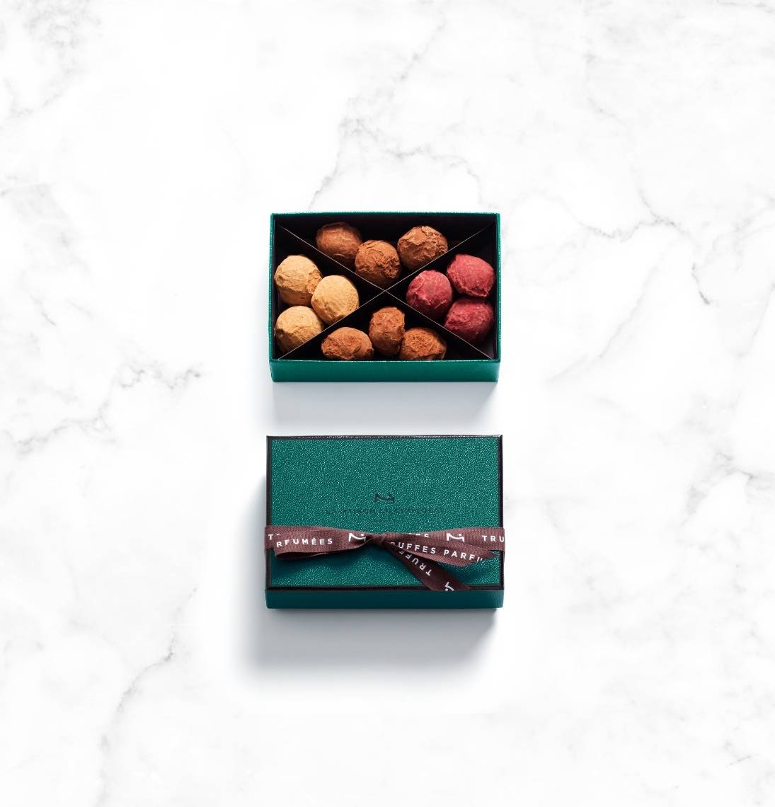 Flavored Truffle Gift Box 12 Pieces - La Maison du Chocolat