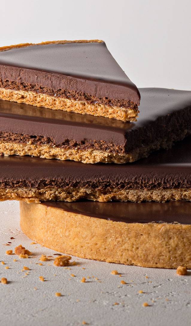 Photo lifestyle de la tarte au chocolat à partager 