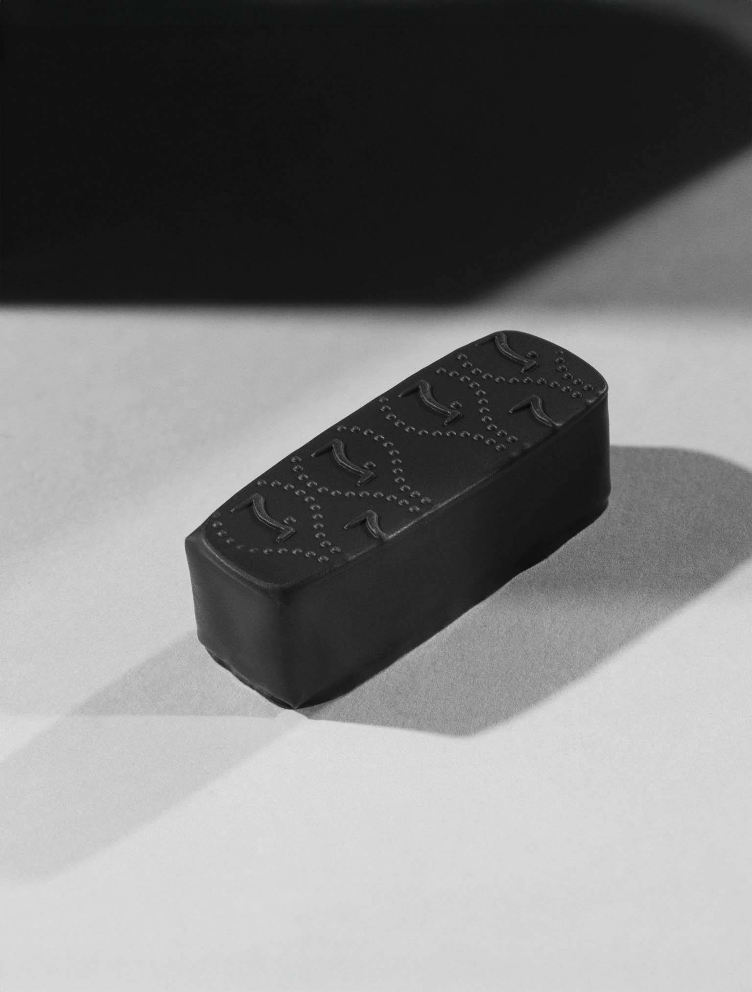 Bonbons de chocolat La Maison du Chocolat en noir et blanc