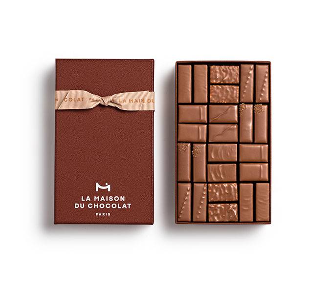 Coffret Maison Milk 24 pieces on a white background