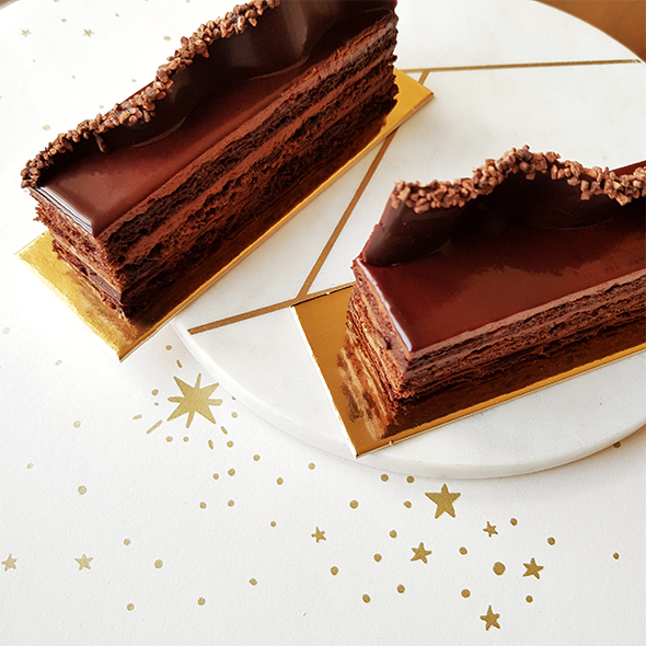 フランスレシピのアントゥルメ、生菓子 | ラ・メゾン・デュ・ショコラ